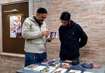 رونمایی از کتاب «نقاشِ مردم»