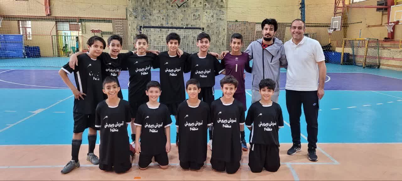 قهرمانی مقتدرانه تیم فوتسال منطقه ۴ در مسابقات دانش‌آموزی شهر تهران