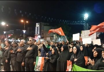 بیداری شبانه  در کوهدشت ؛ پاسخ قاطع مردم به نقشه های دشمنان 
