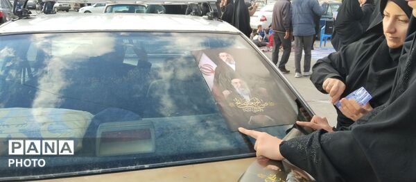 برپایی موکب در تویسرکان به مناسبت چهلم رهبر شهید و کودکان میناب