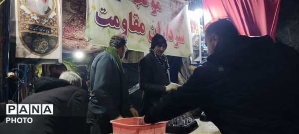  برپایی موکب های خدمت رسانی در حسینیه فضل 