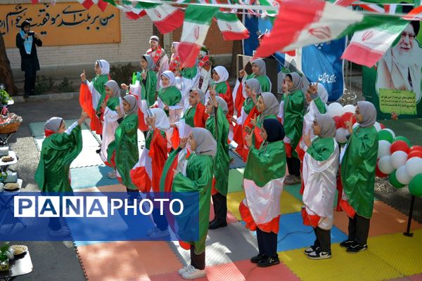 طنین زنگ انقلاب در بهارستان‌دو 