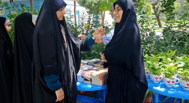 «ستاره‌ها چیدنی نیستند» کتابی جذاب برای مادران و دختران است