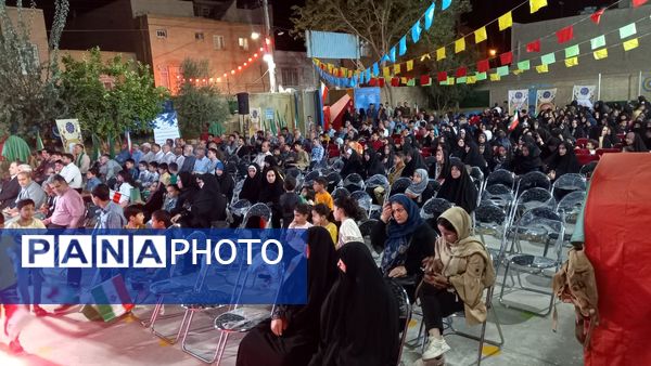 برگزاری یادواره «فرزند آفتاب و کویر» در دبستان شهید بابایی یزد