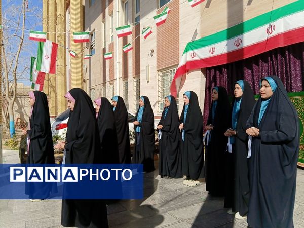   جشن شعبانیه در دبیرستان دخترانه ذبیح الله هوشیار مشهد