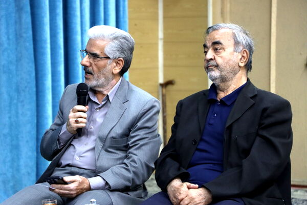 نشست اصحاب رسانه با نماینده ولی فقیه در یزد