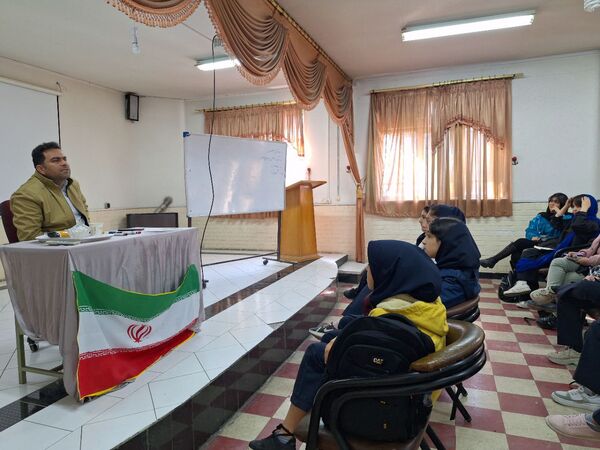  دوره مقدماتی خبرنگاری در پژوهشسرای دانش‌آموزی ناحیه۶ مشهد