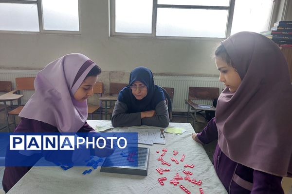 تصاویری زیبا از تمرکز دانش‌آموزان دختر در المپیاد رویش ناحیه۳ شیراز 