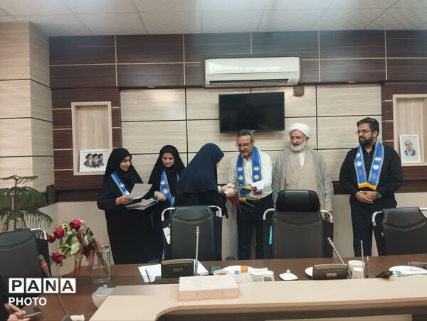 مراسم تجلیل از دانش آموزان فعال پانا ناحیه دو مشهد