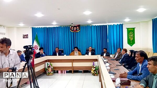 دیدار با نماینده ولی فقیه در استان 