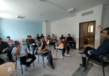 فعالیت اجتماعی موثر مانند شرکت در انتخابات، کسب یک‌ مهارت برای دانش‌آموزان است