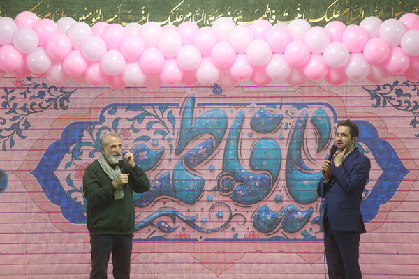 جشن ازدواج ۷۳۰ زوج دانشجوی در حرم حضرت معصومه(س)