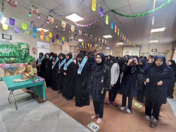 جشن نیمه‌شعبان در دبیرستان شاهد ارض اقدس ناحیه۳ مشهد