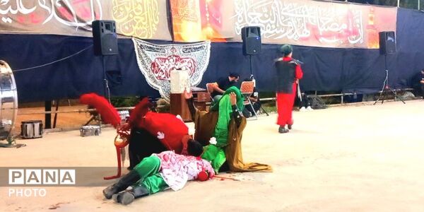 تجلی عزاداری شب تاسوعا  در شهر مهستان 