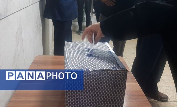 اولین جلسه انجمن اولیای دبیرستان شاهد ابوذر غفاری نیشابور 