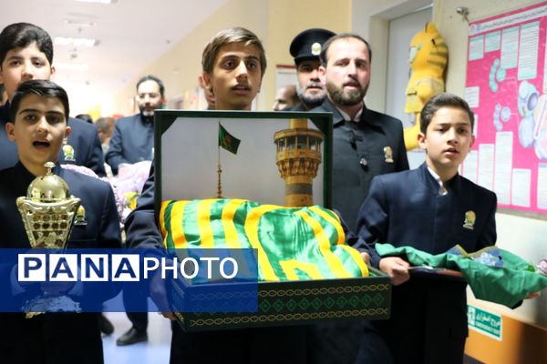 محبت حرم؛ وقتی بوی حرم امام رضا(ع) در بیمارستان کودکان اکبر میپیچد