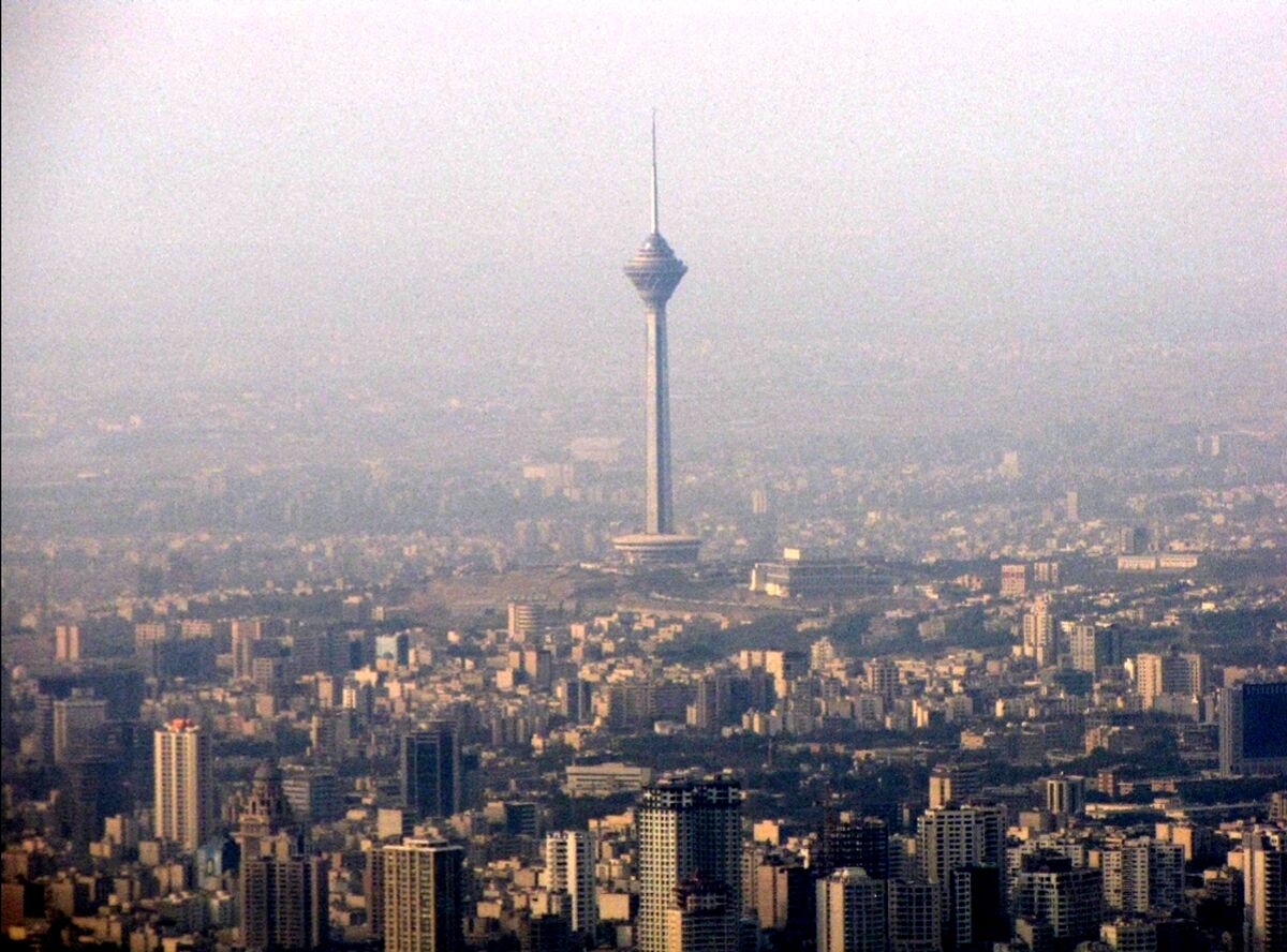 هوای تهران آلوده است