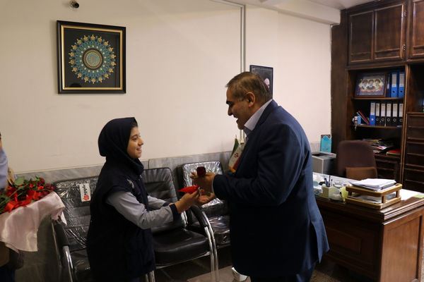  تقدیر خبرنگاران پانا از حوزه اداری اداره کل آموزش و پرورش به مناسبت روز معلم