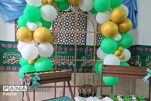 جشن قرآن کلاس‌ اولی‌ها در مدرسه شهید حاج جعفری