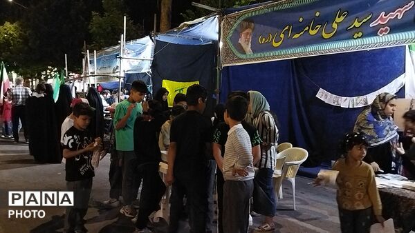 گذری بر احوالات کودکان در هشتاد و پنجمین شب از اجتماعات مردمی حسینیه امام خمینی نیشابور 