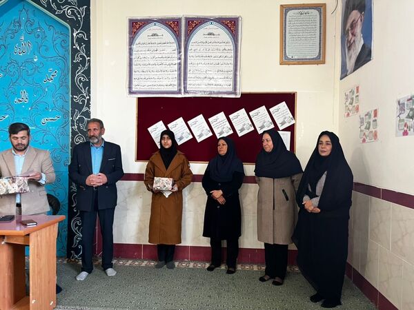 تجلیل از برگزیدگان مسابقات قرآنی 