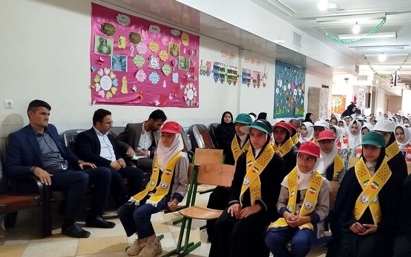 جشنی به‌مناسبت سالروز تاسیس سازمان دانش‌آموزی در لردگان