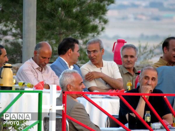 همایش «سپاس معلم» در خلیل‌آباد