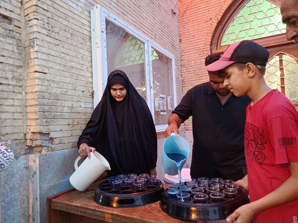 موکب دلدادگی در حاجی‌آباد عطر شهادت امام رضا (ع) در مسجد جامع پیچید