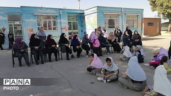 جشن آغاز سال تحصیلی در دبستان دخترانه  شهید محمد حسین الیشه 