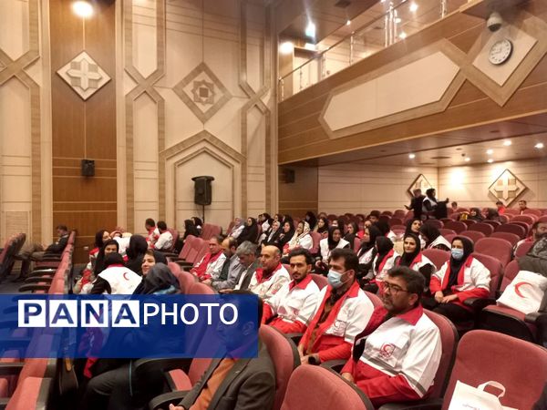 تجلیل از خیرین، پیشکسوتان و داوطلبان فعال جمعیت هلال احمر شهرستان جاجرم 