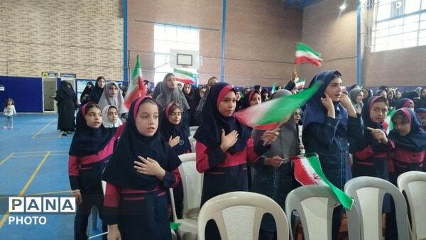 هم‌نوایی هزار دانش‌آموز مدارس شهرستان فردیس در سوگ رهبر شهید