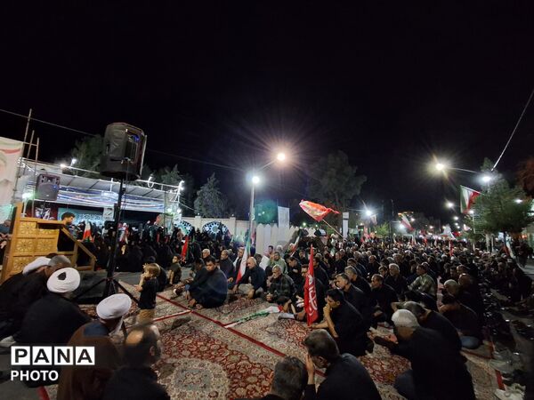 حسینیه خیابان؛ میزبان عزاداری شب شهادت امام رضا (ع)