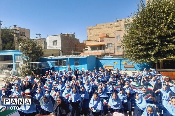 نواختن زنگ دانایی در مدارس عفاف،مشکات و هدی 