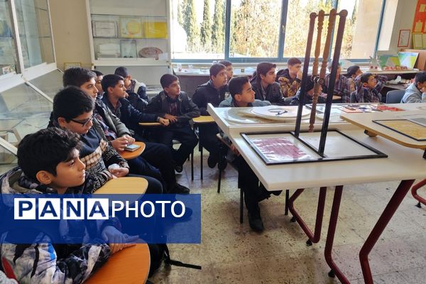 ایجاد انگیزه در دانش‌آموزان با آموزش‌های عملی و آزمایشگاهی 