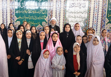 اولین نماز جمعه شهر بن در ماه مبارک رمضان