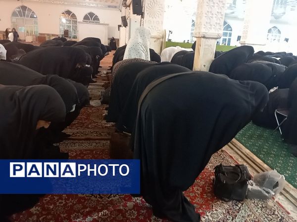 نماز جماعت همزمان با شب لیلة الرغائب در شهرستان کاشمر 