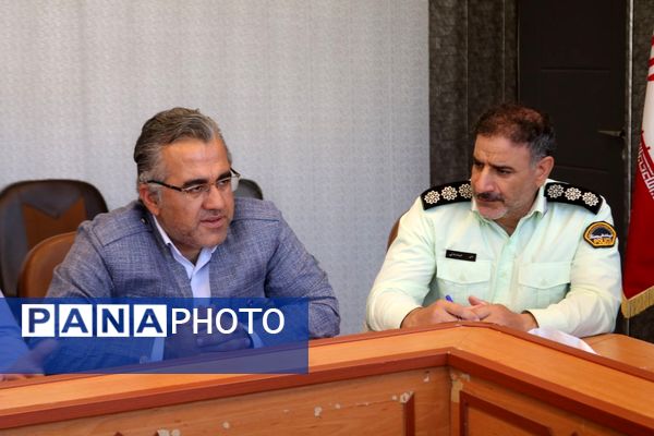 برگزاری جلسه کمیسیون پیشگیری و مقابله با سرقت در ثلاث باباجانی