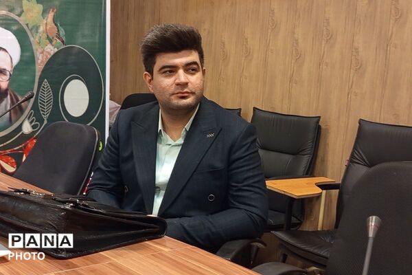  تقدیر از منتخبین منطقه‌ای و استانی