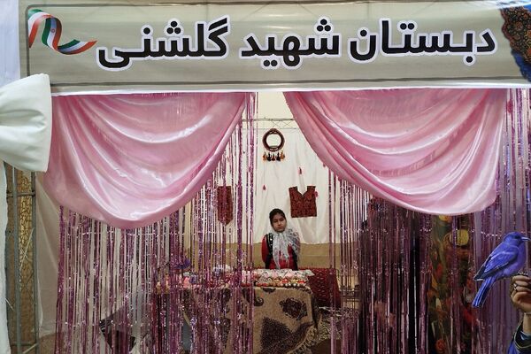 جشنواره رنگ و فرهنگ در کانون شهید آوینی فشافویه؛تجلی هویت و هنر ایرانی