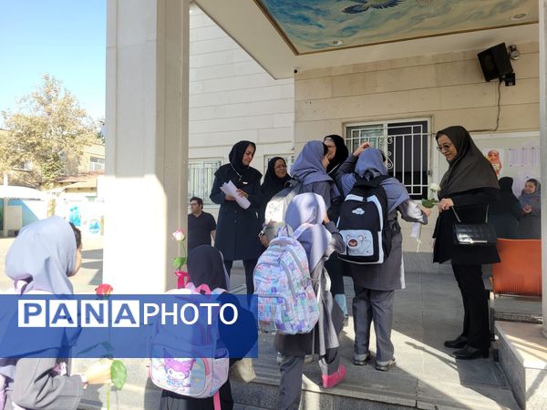 دبستان مصلی نژاد حضرت زینب میزبان مراسم آغاز سال تحصیلی شد