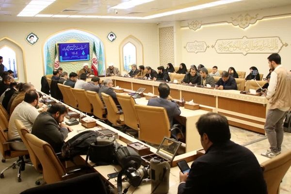 جشن نیمه شعبان نمادی از امید و انتظار مردم برای ظهور است