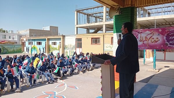 نواختن زنگ مهر و آغاز سال تحصیلی جدید در شهرستان کمیجان