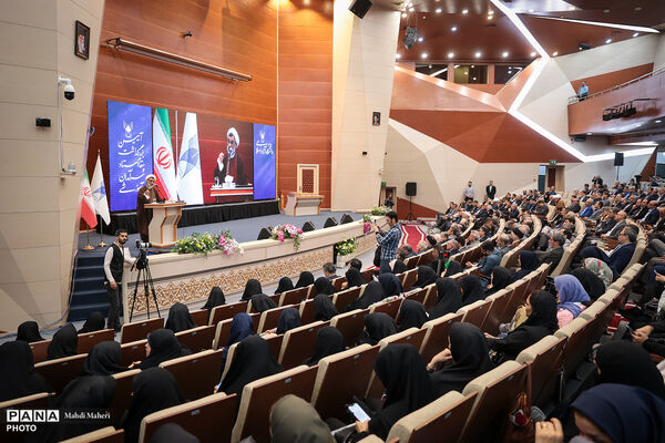 آیین بزرگداشت مقام استاد و سرآمدان آموزشی