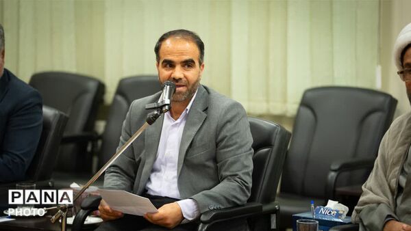 بیعت  اعضای شورای دانشگاه آزاد اسلامی استان البرز با سومین رهبر انقلاب اسلامی