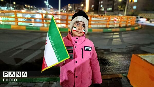 از کودک تا پیر، حضور هر ایرانی در دفاع از آرمان‌ها