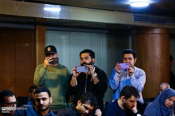 بازدید خبرنگاران از روند بازسازی و تعمیرات ورزشگاه آزادی 