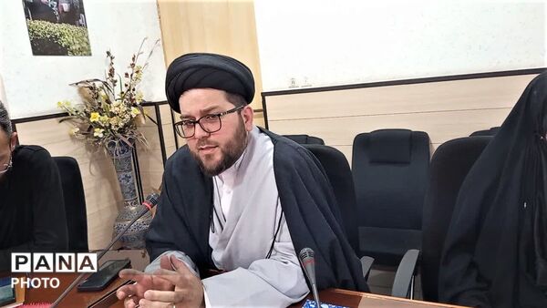 آیین تقدیر از دانش آموزخبرنگاران برگزیده پانا ناحیه 3 قم
