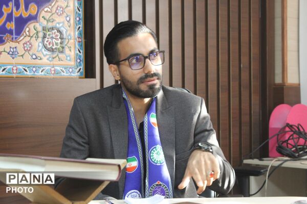 نشست مسئولان با خبرنگاران پانا ورامین