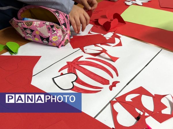 رویداد مادر دختری با محوریت پرچم ایران در مدرسه المهدی ناحیه 2 کرج 