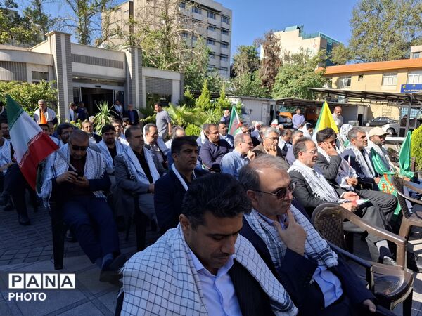 طنین یاد فاتحان خرمشهر در میان فرهنگیان